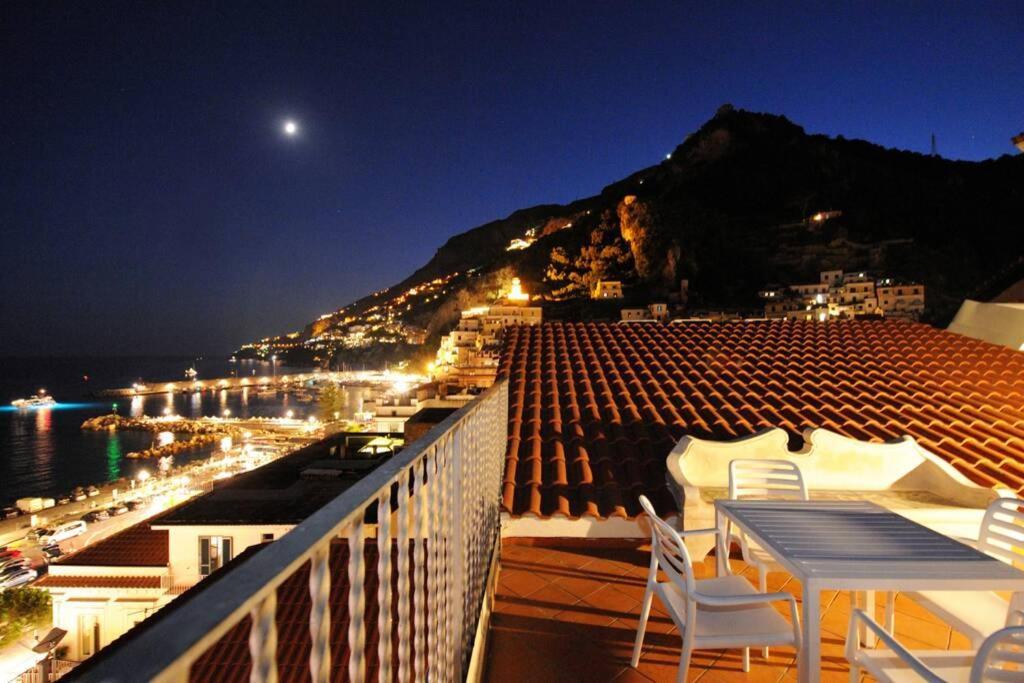 Mamma Rosanna - Apartment In Amalfi With Terrace Екстериор снимка